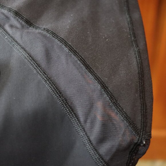 lululemon Scalloped Leg Cropped Legging no size dot est 10 - Picture 4 of 9